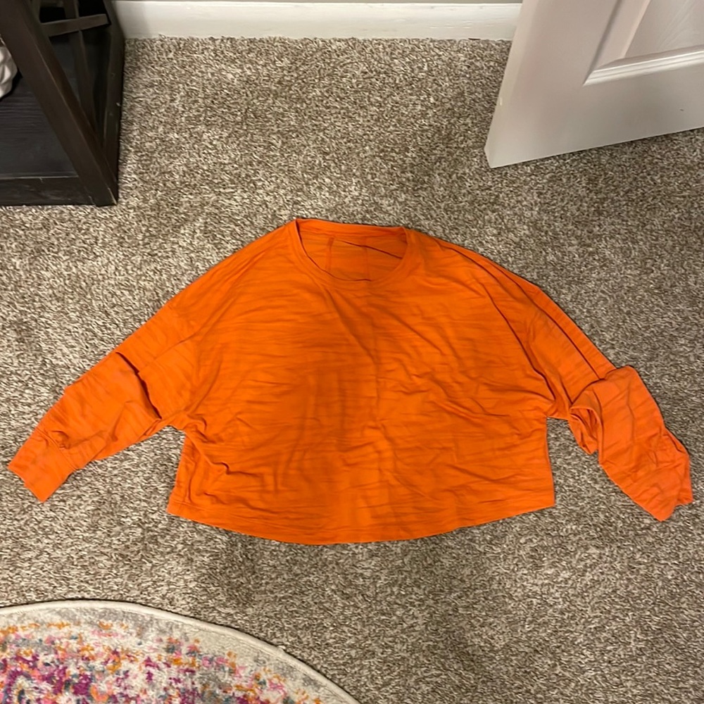 Lululemon long sleeve (cropped)